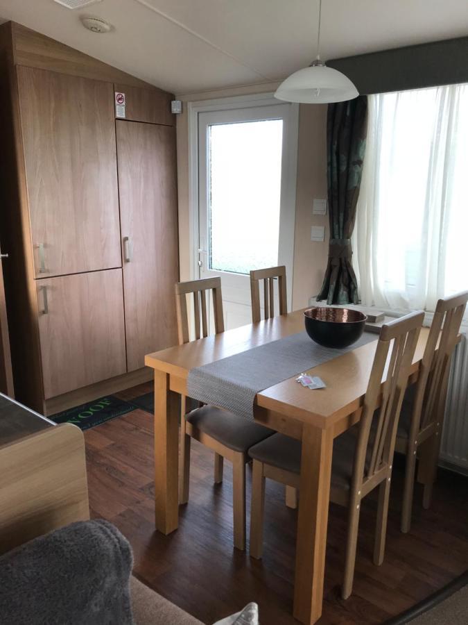 Ferienwohnung Bobby'S Bolthole Heysham Exterior foto